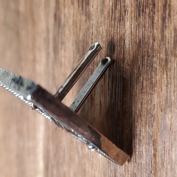 Cufflink - Picture 2 of 3